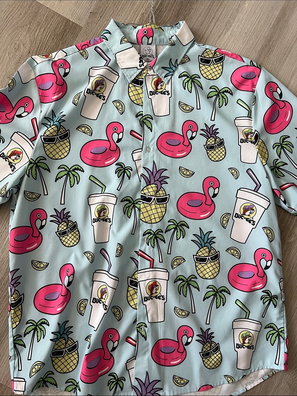 Buc-ee's Tropical Flamingo Button-Up Shirt - Aqua